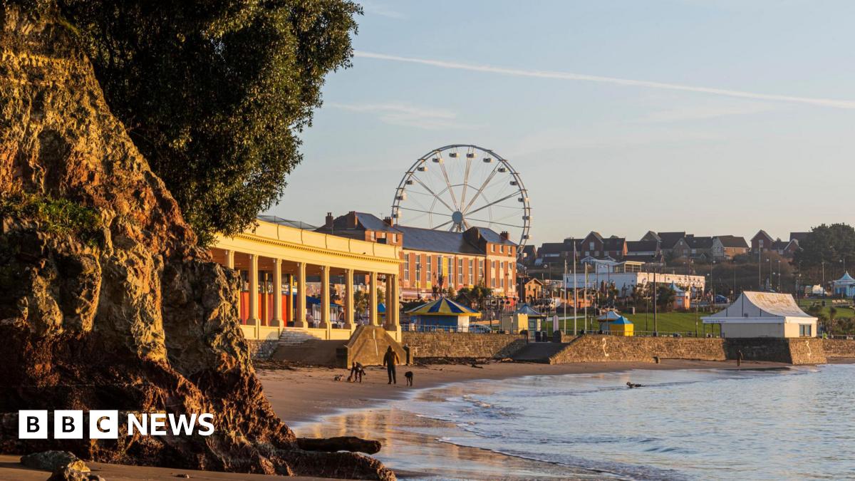 snapchat-used-by-teenagers-to-plan-barry-island-stabbing-–-bbc-news