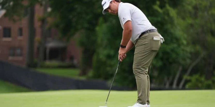 aldrich-potgieter,-pga-tour’s-youngest-player-and-biggest-hitter,-leads-rocket-classic-by-2-strokes