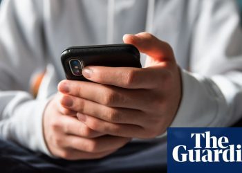 teenagers-as-young-as-13-could-view-misogynistic-andrew-tate-videos-on-youtube,-report-finds