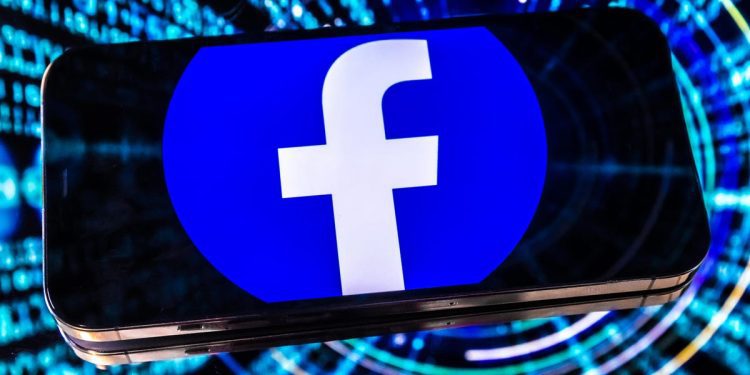 turn-off-this-facebook-setting-now-to-avoid-sharing-your-entire-camera-roll-with-meta-ai