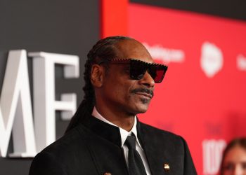 snoop-dogg-settlement,-diddy-trial,-jay-z-extortion-ruling-&-more-top-music-law-news