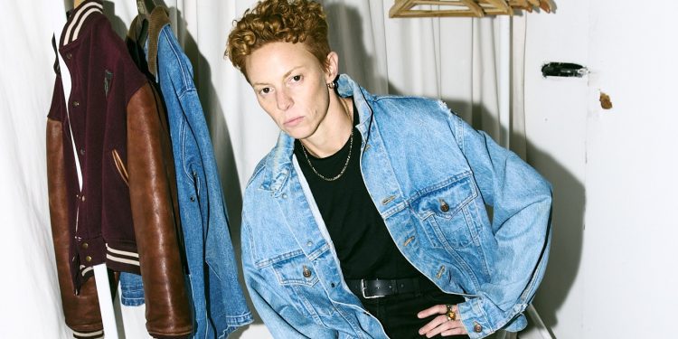 la-roux-wants-you-to-know-that-beyond-singing,-she-also-writes,-produces-and-performs-…