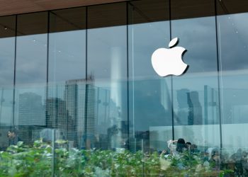 confirmed-–-apple-accuses-ex-engineer-of-stealing-vision-pro-secrets-and-handing-them-…