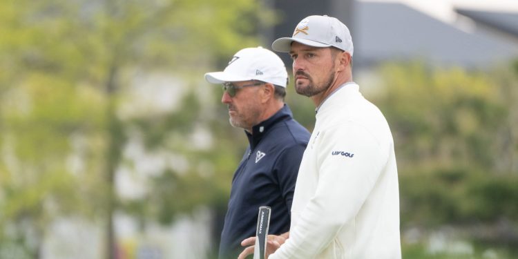watch:-dechambeau,-mickelson-face-off-in-youtube-match-–-liv-golf