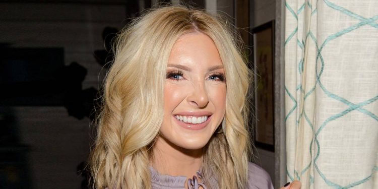 lindsie-chrisley-sparks-marriage-rumors-with-instagram-name-change-|-us-weekly