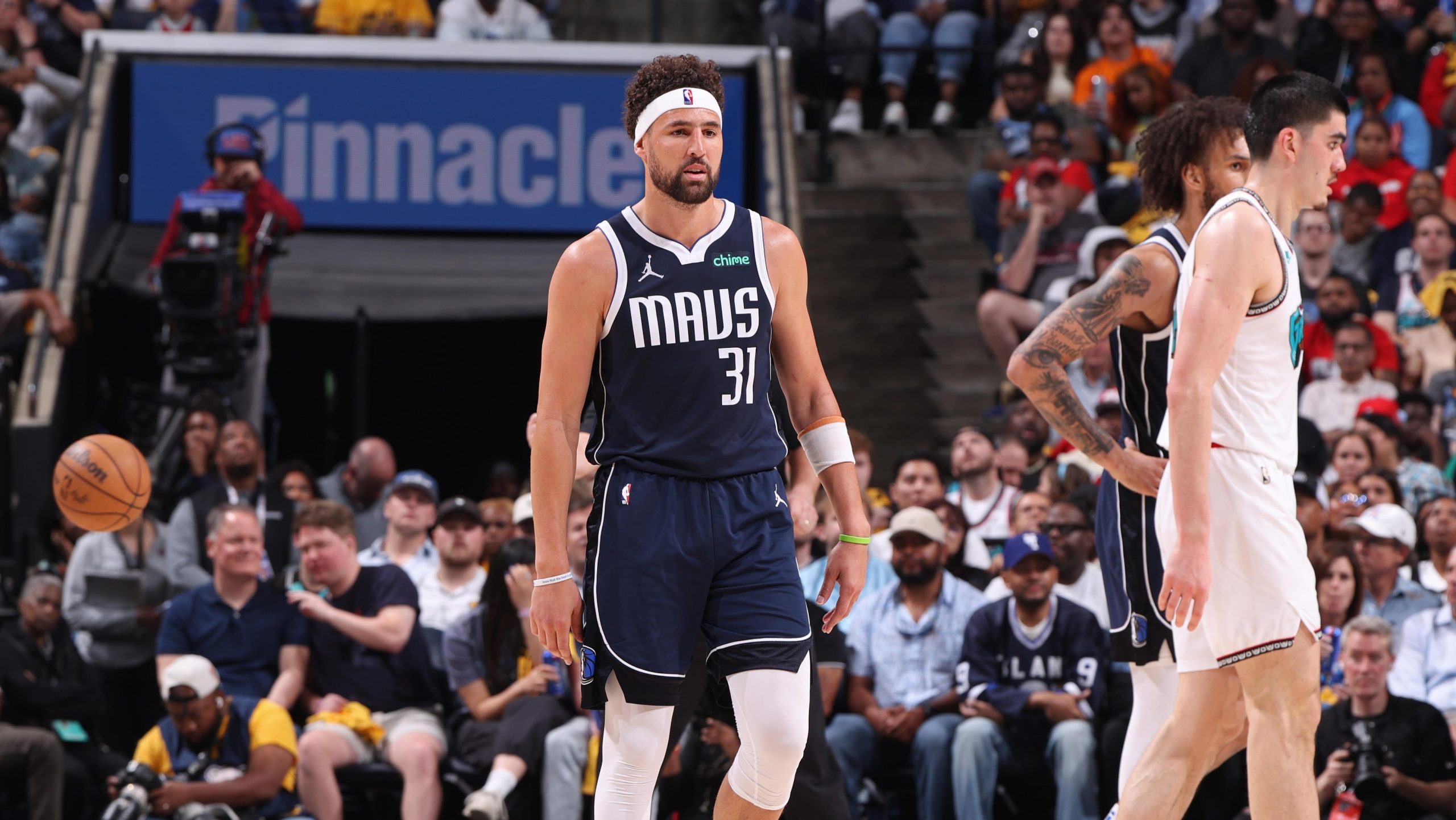 klay-thompson-confirms-megan-thee-stallion-relationship-in-instagram-photo-amid-rumors