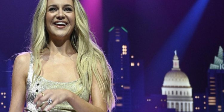 kelsea-ballerini-brings-light-to-texas-during-‘austin-city-limits’-debut-[pictures]