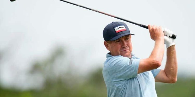 steve-allan-completes-the-first-wire-to-wire-victory-in-dick’s-sporting-goods-open-history