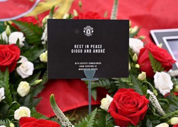 manchester-united-lay-anfield-tribute-to-diogo-jota-and-andre-silva-–-liverpool-fc