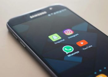 instagram-vs.-snapchat-for-teens:-which-app-is-safer—and-what-you-can-control-for-free