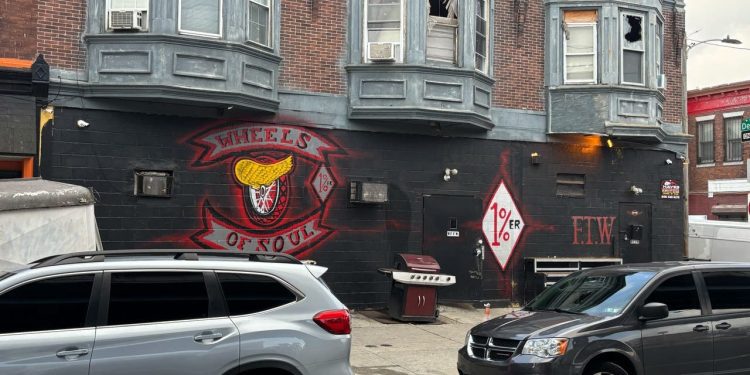 fbi-raids-philadelphia-biker-gang’s-clubhouse-in-connection-to-shooting-in-virginia