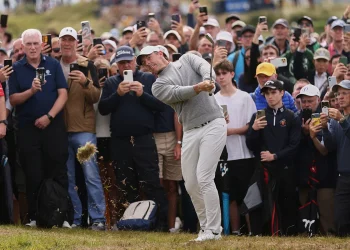 scheffler-makes-bright-british-open-start,-mcilroy-three-shots-back-–-gulf-news