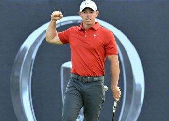 dominant-scheffler-stretches-four-shots-clear-at-british-open-–-yahoo-sport-uk