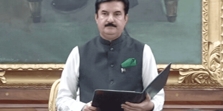 kp-governor-administers-oath-to-opposition-mpas-–-pakistan-–-dawn.com