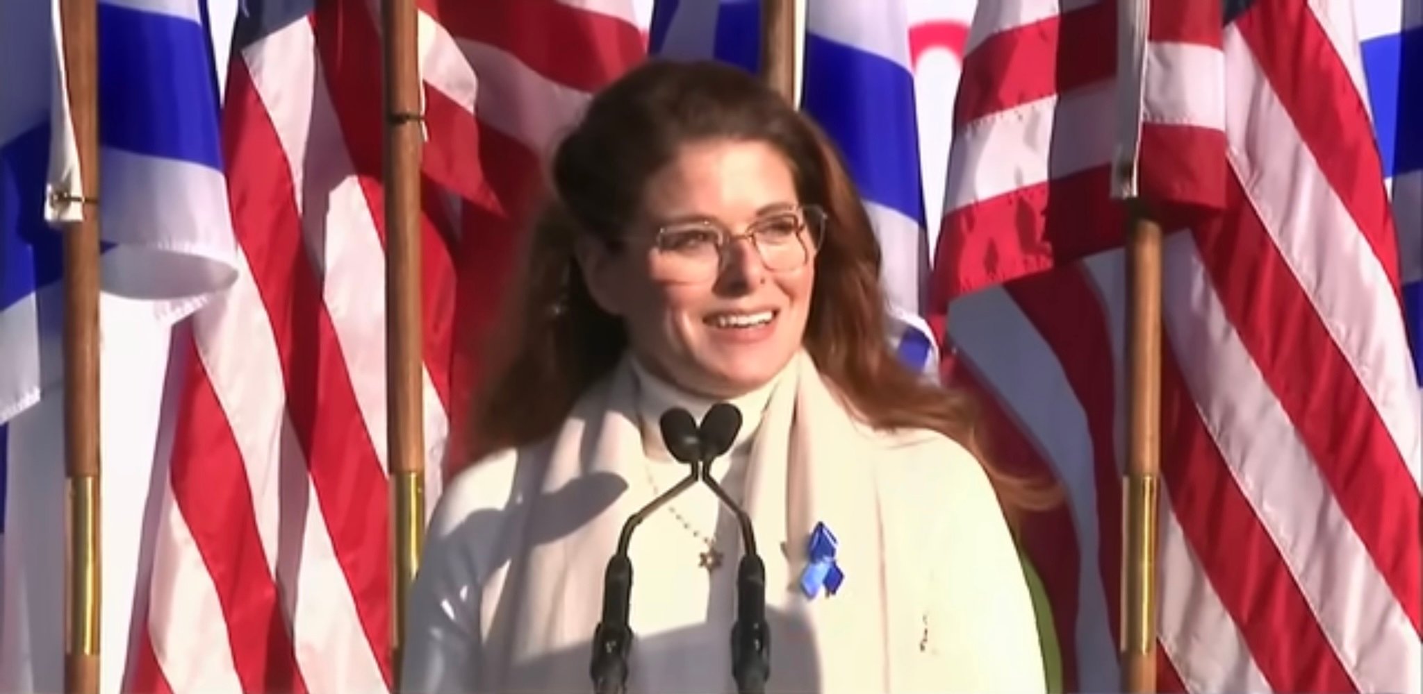 my-inconvenient-jewish-fear-|-debra-messing-–-the-blogs-–-the-times-of-israel