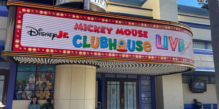 disney-jr.-mickey-mouse-clubhouse-live-show-debuts-new-marquee-at-…-–-wdw-news-today