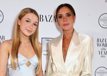 harper-seven-steals-her-mom’s-hermes-bag-and-victoria-beckham-finds-out-on-instagram