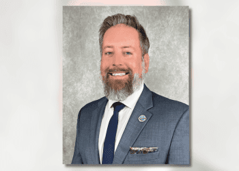 fort-pierce-commissioner-accused-of-sending-nude-photos-to-teen-resigns-–-cbs12