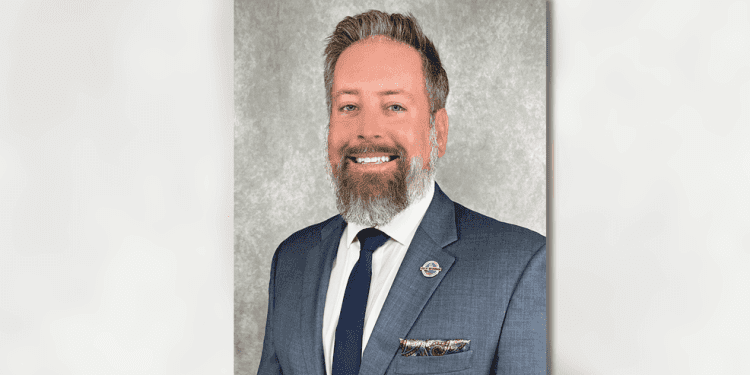 fort-pierce-commissioner-accused-of-sending-nude-photos-to-teen-resigns-–-cbs12