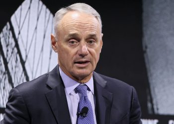 manfred-downplays-harper-squabble,-optimistic-about-labor-deal-|-thescore.com