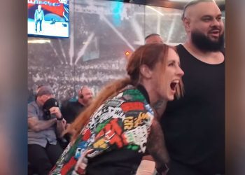 becky-lynch-trolls-fans-after-seth-rollins’-summerslam-cash-in-–-ringside-news