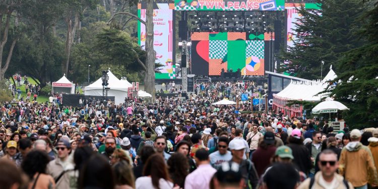 outside-lands-2025:-amazon-music-livestream-schedule-&-details-–-pitchfork