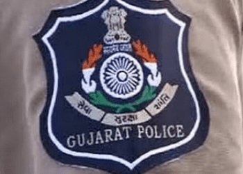 gujarat-police-form-whatsapp-groups-to-boost-village-level-crime-reporting-and-coordination