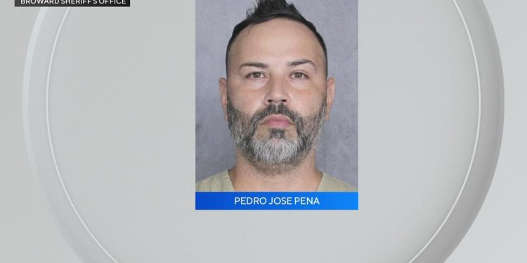 broward-dad-accused-of-sending-explicit-messages-to-16-year-old-school-counselor,-police-say
