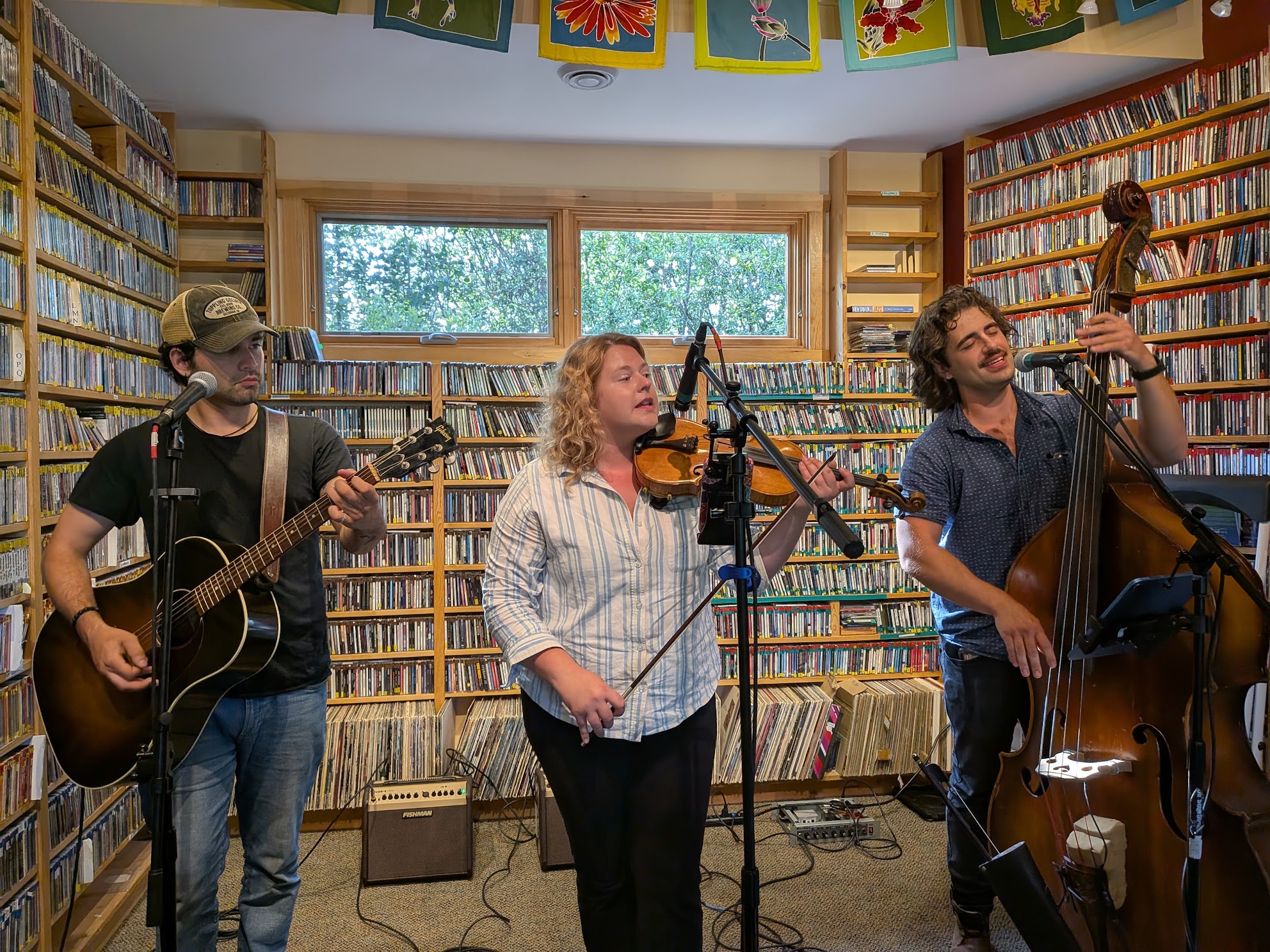 squid-city-slingers-play-in-studio-at-wtip