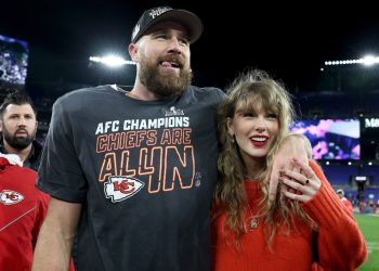 taylor-swift,-travis-kelce-engagement-instagram-liked-by-millions-–-billboard