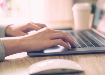 job-seekers-at-risk-amid-surge-in-cv-writing-scams,-warns-linkedin-|-perspective-media