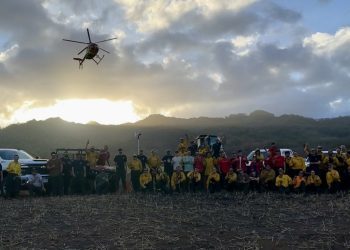 8/29/25-–-kunia-road-wildfire-100%-contained-in-west-o’ahu