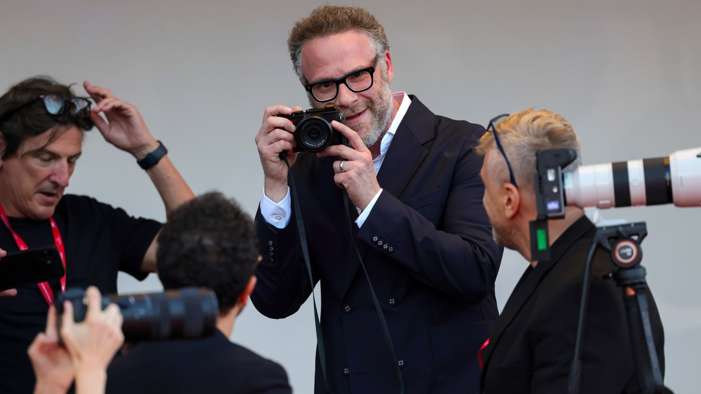 seth-rogen’s-surprise-appearance-at-venice-film-festival-confirmed-as-research-for-‘the-studio’