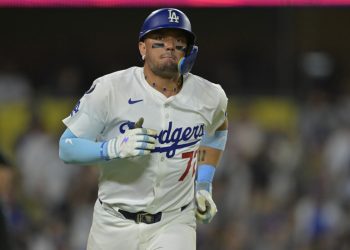 miguel-rojas-says-dodgers-‘made-commitment’-to-lock-in-for-rest-of-season