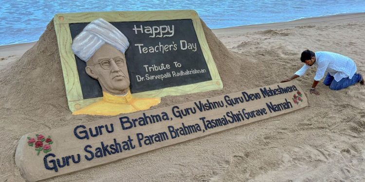 happy-teachers-day-2025:-100+-wishes,-messages,-whatsapp-status,-images,-greetings-to-…-–-mint