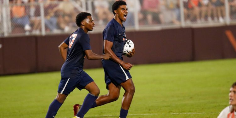 virginia-strikes-late,-earns-2-2-draw-at-no-8-virginia-tech.