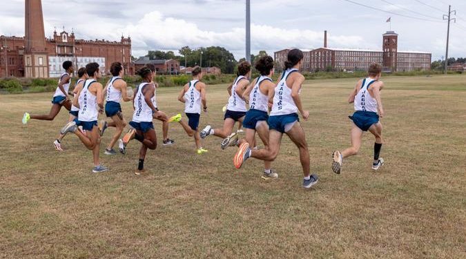 men’s-cross-country-open-seasons-at-converse-kick-off-with-sixth-place-finish