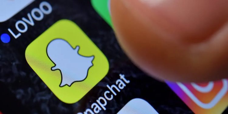 snapchat-launches-first-ai-powered-lens-for-image-creation-using-text-–-qatar-news-agency