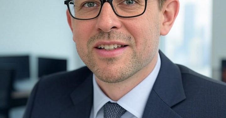 linkedin-2025:-short-authentic-videos-boost-professional-engagement-–-webpronews