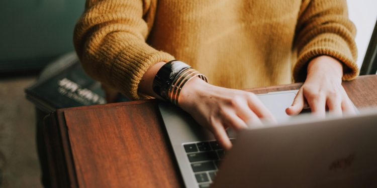 ‘don’t-listen-to-parents-for-career-advice’:-mumbai-ceo’s-‘unpopular-opinion’-on-linkedin-goes-viral