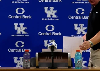 fb-coach-stoops-–-eastern-michigan-postgame-–-vimeo