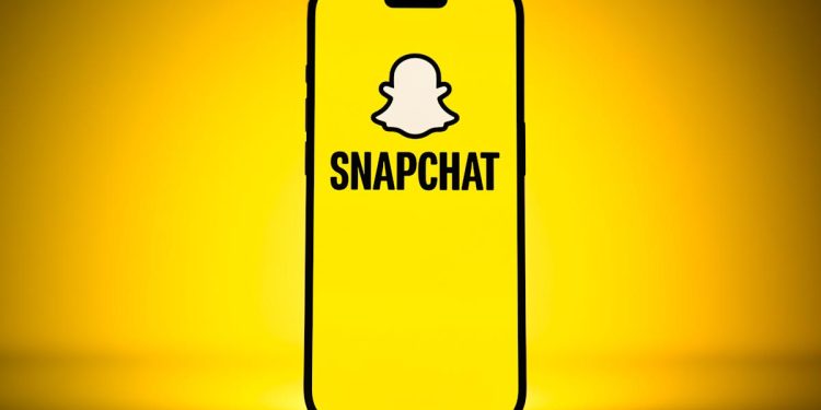 snapchat-rolls-out-group-streaks-and-‘infinite-retention’-for-chats-–-startup-news-fyi