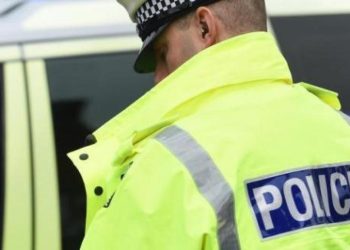 sussex-police-officer-sacked-for-whatsapp-messages-to-woman-–-the-argus