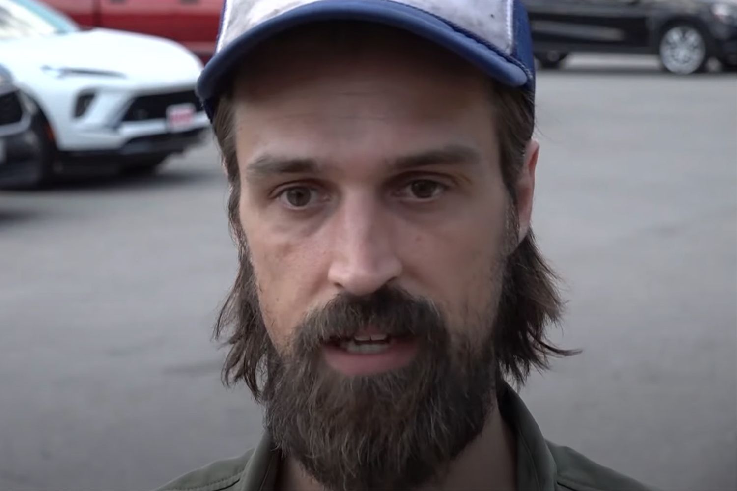 texas-man-finds-envelope-full-of-cash,-facebook-helps-him-find-owner-–-people.com