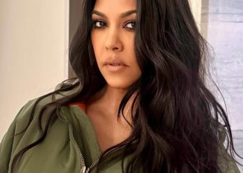 kourtney-kardashian-unveils-new-bangs:-see-her-hairstyle-–-e!-news