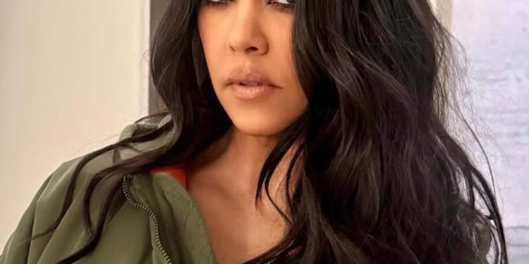 kourtney-kardashian-unveils-new-bangs:-see-her-hairstyle-–-e!-news