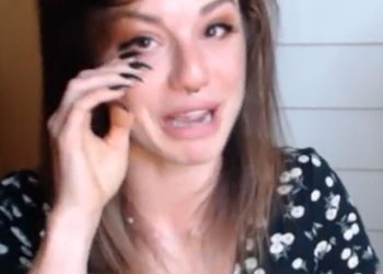 twitch-streamer-left-in-tears-after-receiving-$10k-donation-to-leave-alaska-and-start-over-in-…