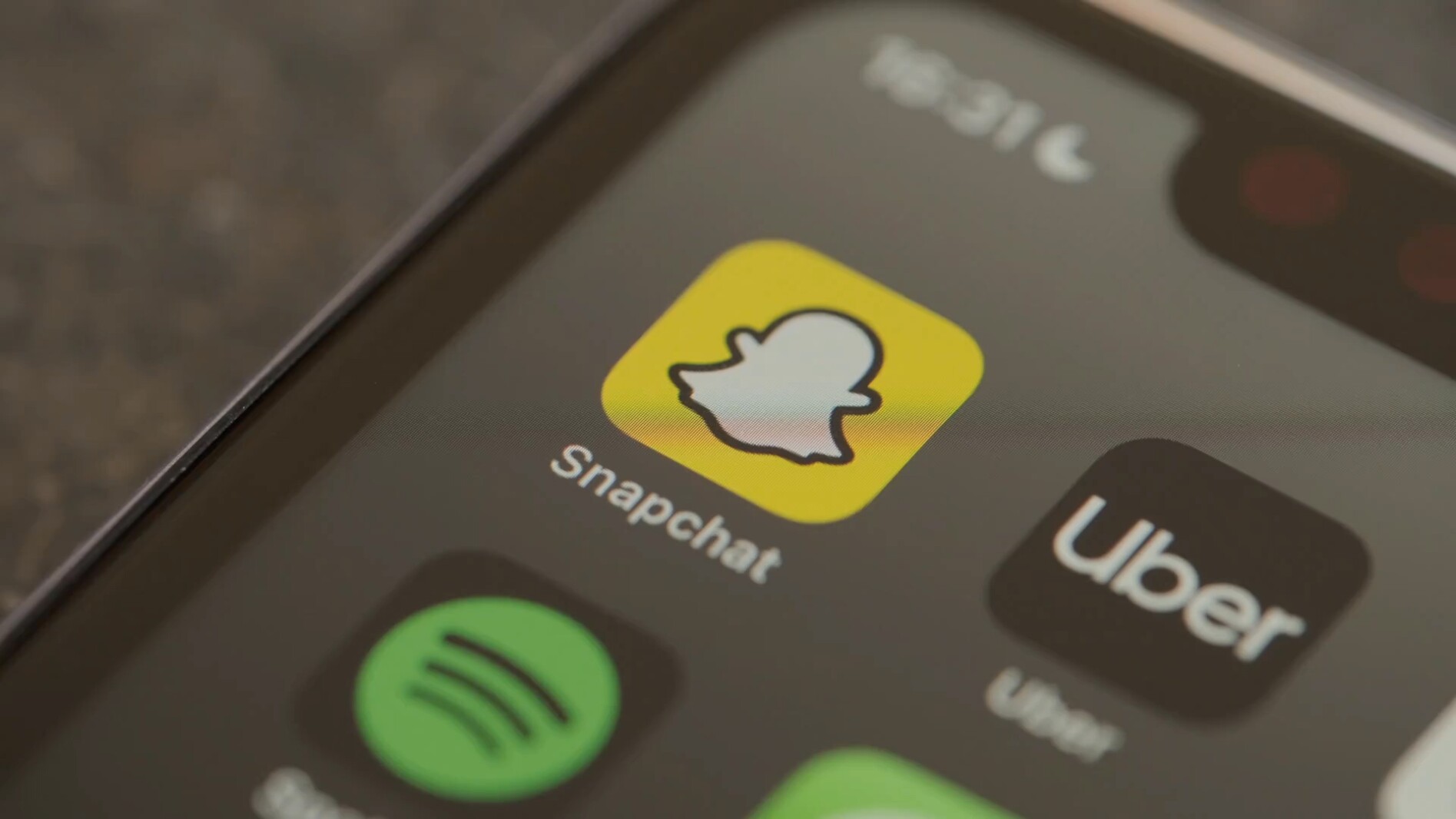 advocacy-groups-caution-families-about-snapchat’s-hidden-dangers-–-inforum