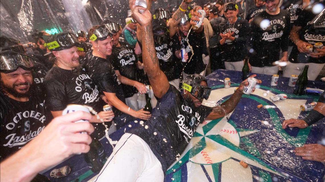 ‘it’s-really-special’:-mariners-celebrate-playoff-berth-|-king5.com