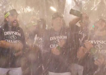 mariners-celebrate-winning-al-west-title-|-king5.com